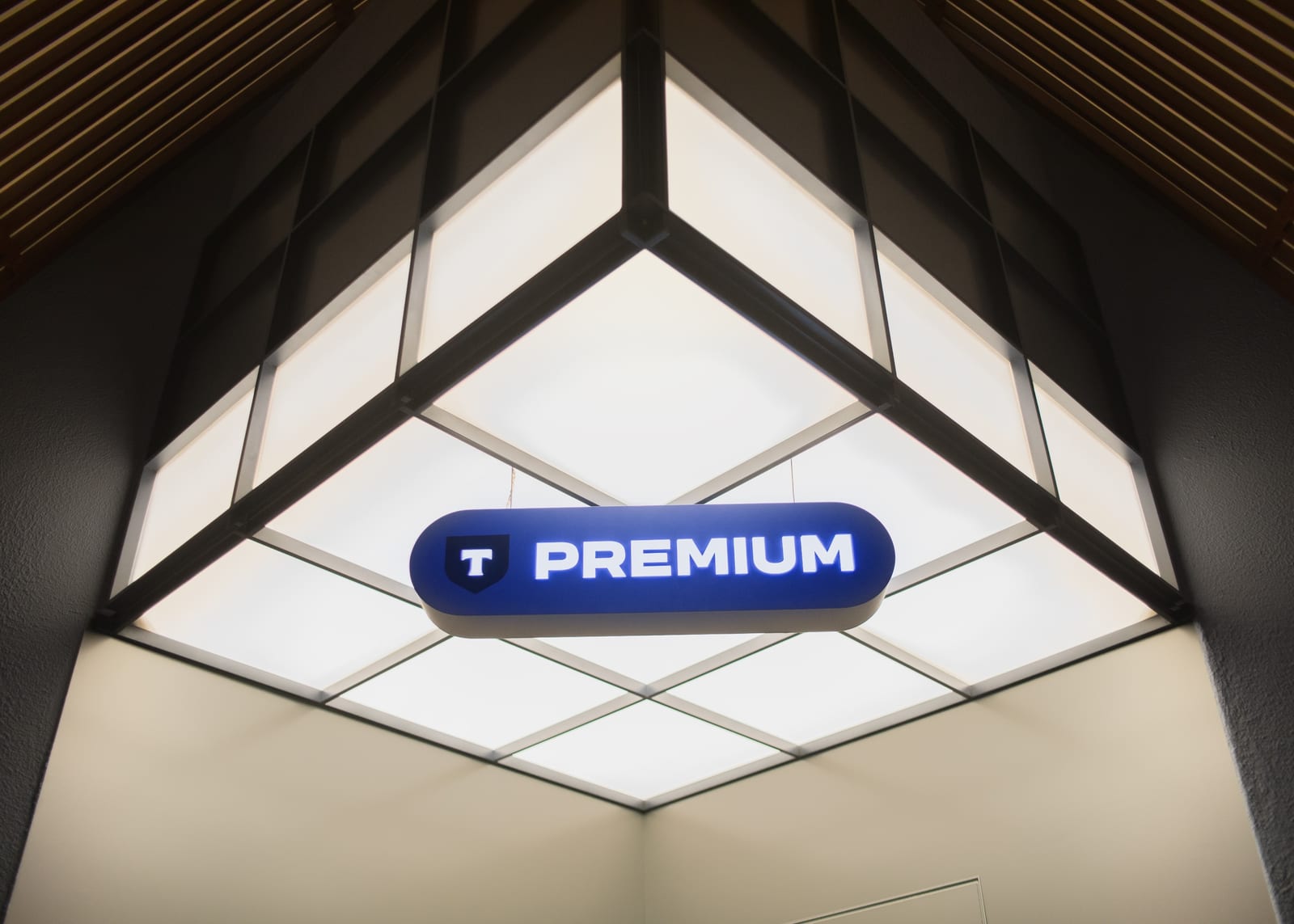 T-PREMIUM — 1