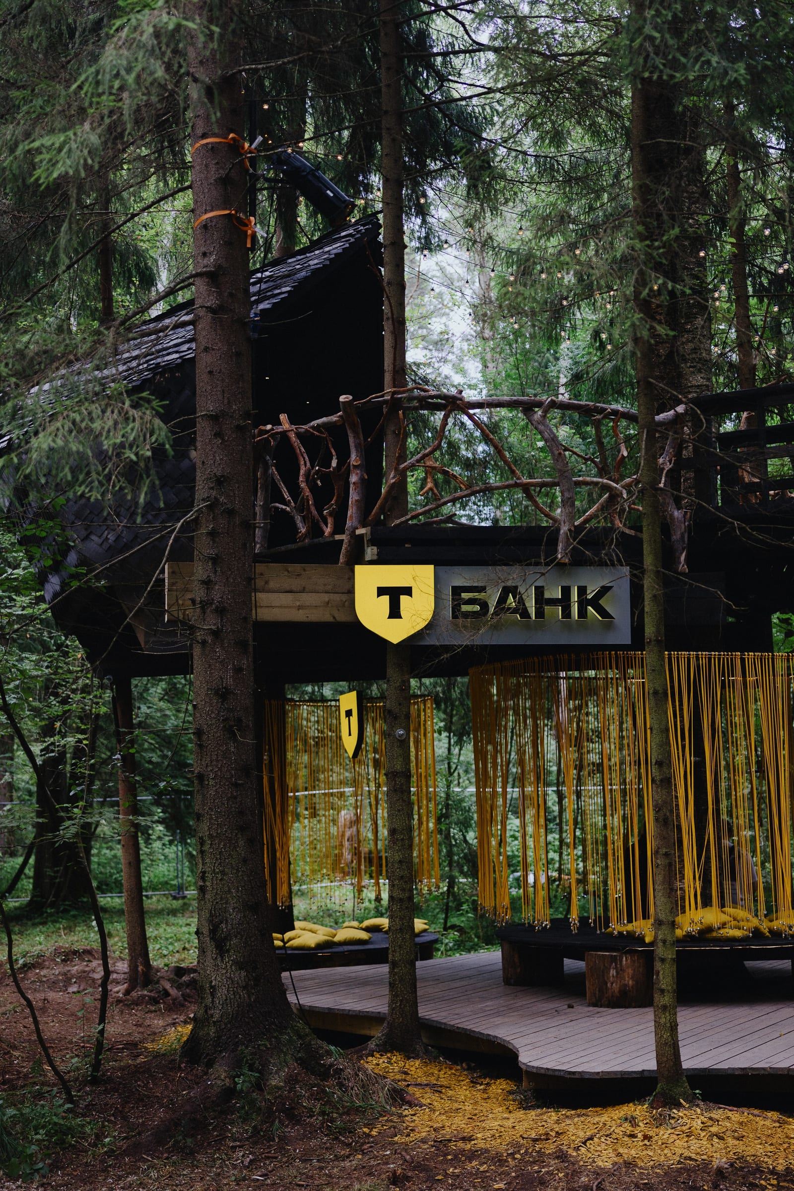 БРЕНД-ЗОНА Т-БАНКА НА ТАНЦПОЛЕ WOODZ, OUTLINE — 5